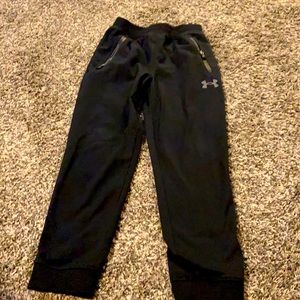 Under Armour Boys Pants size 6 black gray